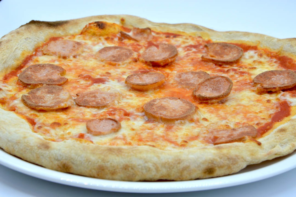 Pizza viennese