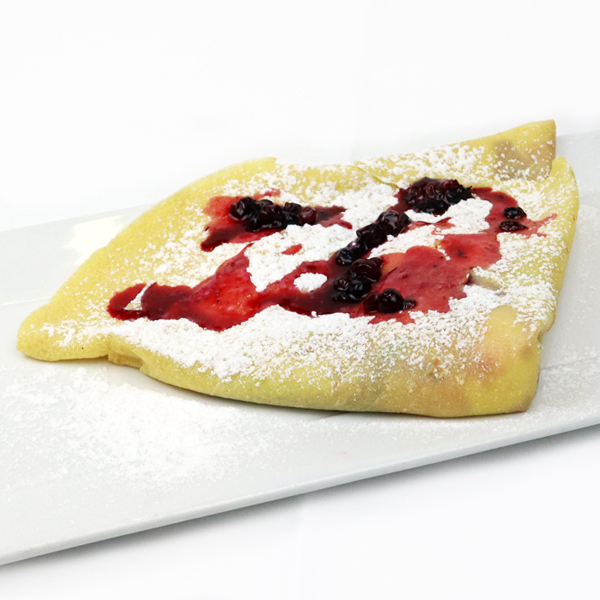Crepes con crema e frutti di bosco